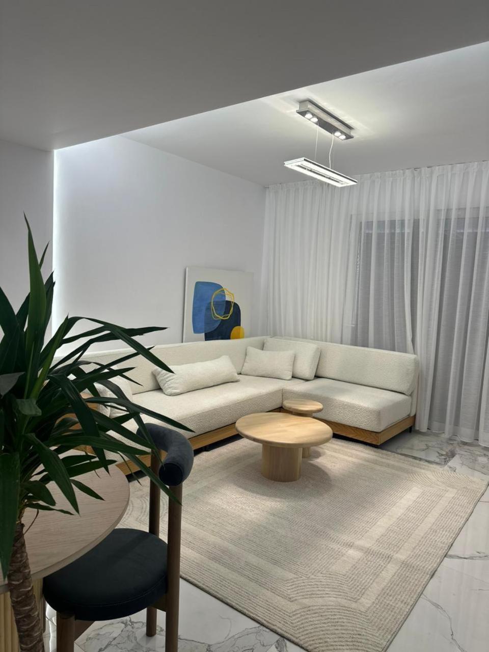 Agate City Center Apartment Tirana Extérieur photo